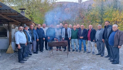 Tokat’ta siyasetçi, gazeteci ve eski muhtarlar buluştu