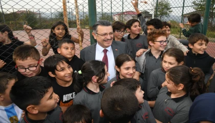 Trabzon Yomra’da öğrencilere oyun sahası müjdesi