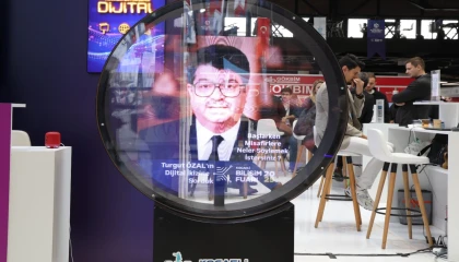 Turgut Özal hologram yöntemiyle Kocaeli Bilişim Fuarı’nda