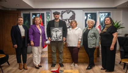 Türk Kadınlar Birliği’nden Başkan Eşki’ye tarihi sürpriz