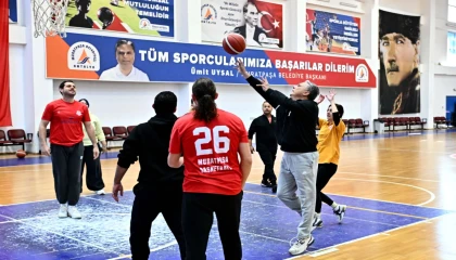 Antalya Muratpaşa’dan amatör spora nakdi destek