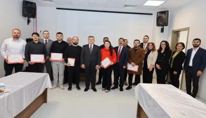 Artvin’de tütün kullanımını bırakan 15 kişiye Vali Ergün’den teşekkür