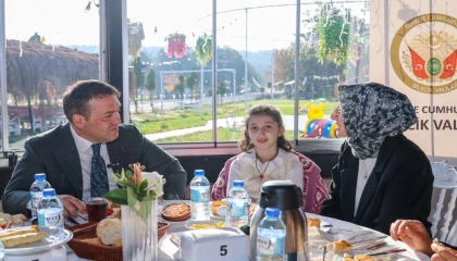 Bilecik’te Vali Sözer engelli bireylerle buluştu