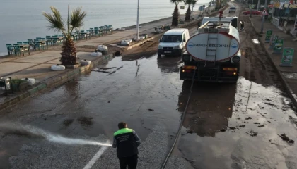 Bursa Gemlik’te temizlik ve güvenlik için aralıksız çalışma