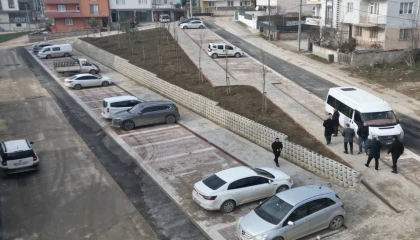 Bursa İnegöl’de otoparkla birlikte 24 fidan toprağa kavuştu