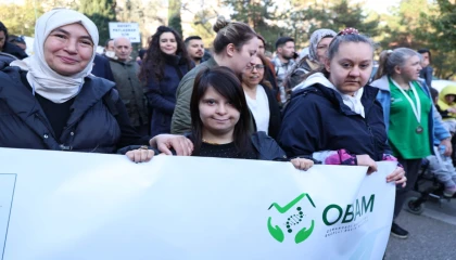 Bursa Osmangazi’de engelli bireyler farkındalık için yürüdü