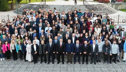 Bursa Teknik Üniversitesi mezunları aynı çatıda buluştu