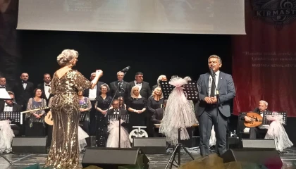 Bursa’daki konserde Belediye Başkanı parmak ısırttı