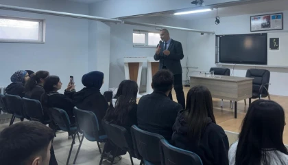 Cizre’de ’Başarıda Arkadaş Seçimi’ konferansı