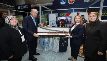 Cumhurbaşkanı Erdoğan’a Başkan Tekin’den özel hediye