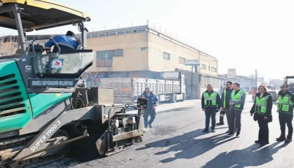 Denizli’de ulaşım için sıcak asfalt seferberliği