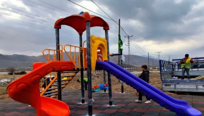 Doğanşehir Belediyesinden Güzelköy’e modern çocuk parkı