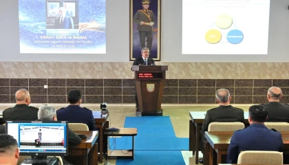  Ege Ordusu ve DEÜ’den “Yapay Zekâ ve İnsan” paneli