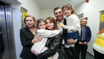 Ferdi Zeyrek Vakfı’ndan kırsaldaki çocuklara ’kışlık kıyafet’ desteği