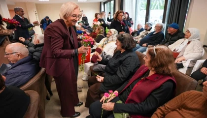 İstanbul’da huzurevi sakinlerine yeni yıl ziyareti