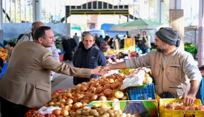 İzmir Bornova’da Pazaryeri ziyareti ve denetimi