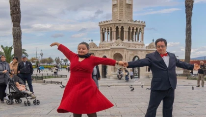 İzmir Büyükşehir’den engelli dostu hizmetler