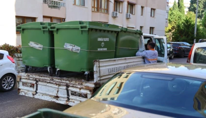İzmir Karabağlar’da çöp konteynerleri yenileniyor