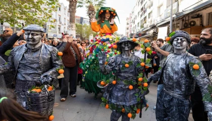 İzmir’de 25. Mandalina Şenliği üreticinin yüzünü güldürdü