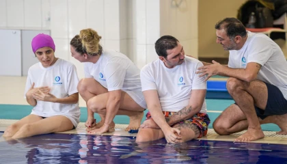 İzmir’de suyun iyileştirici gücüyle engeller aşılıyor