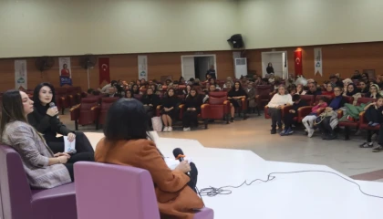 İzmit’ten dijital dünyada sağlıklı çocuk büyütme paneli