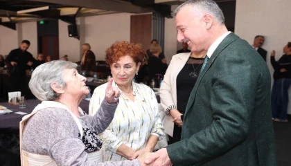 Kocaeli’de Başkan Büyükakın yaşlılarla buluştu
