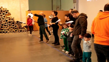 Kocaeli’de kâğıt uçaklar geleceğin hayallerine havalandı