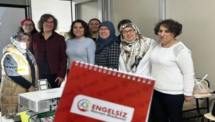 Kocaeli İzmit’te Engelsiz Ebeveyn Akademisi devam ediyor