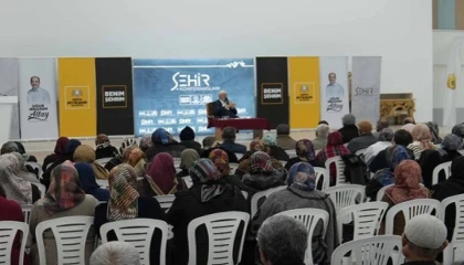 Konya’da Şehir Konferansları devam ediyor