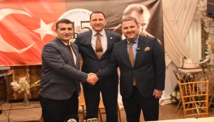 Manisa Dostlar Meclisi’nde demokrasi rüzgarı esti