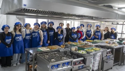 Mersin’de yeni yıla lezzetli ve ışıltılı dokunuşlar