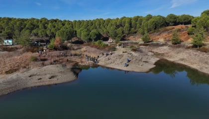 Muğla’da temizlik seferberliği Ula Göleti’nden başladı