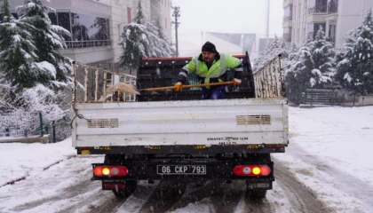 Ankara Keçiören’de karla mücadele seferberliği