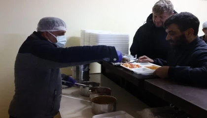 Antalya Büyükşehir soğuk havalarda evsizleri “BİMEKAN’da” ağırlıyor