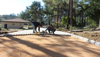 Antalya Manavgat’ta mezarlıklarda çalışma