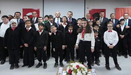 Bakan Tekin Malatyalı öğrencilerle buluştu