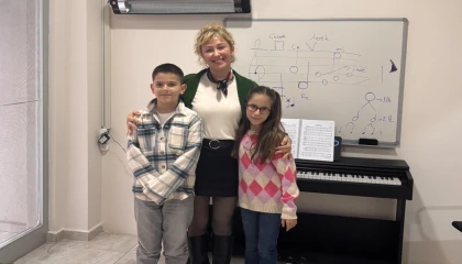 Balıkesir’in ikiz yetenekleri Londra’da başarıya koşuyor