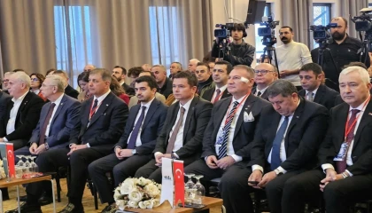 Başkan Aydın ’Afetlere Dirençli Kentler Paneli’ne katıldı