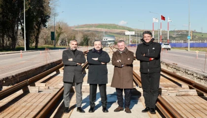 Başkan Büyükakın: “Raylı sistemde kapasiteyi sürekli artırıyoruz”