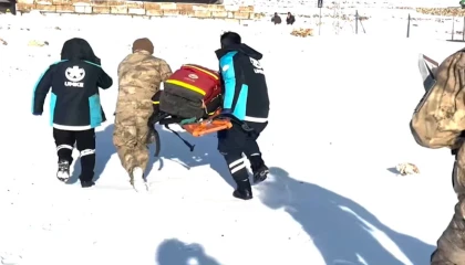 Batman’da rahatsızlanan vatandaşı Jandarma helikopterle ulaştırdı