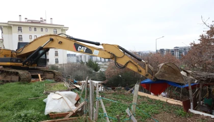 Belediye kaçak barakaları affetmedi