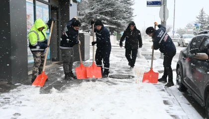 Bielcik Bozüyük’te karla mücadele çalışmaları başladı