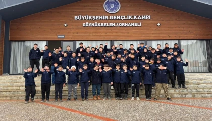 Bursa Büyükşehir’den doğayla iç içe yarıyıl kampı