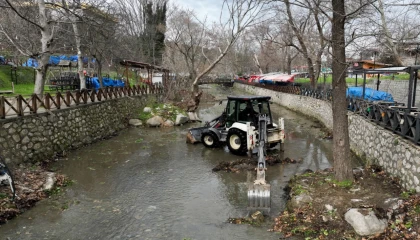 Bursa Büyükşehir’den Misi’de dere ve çevre temizliği