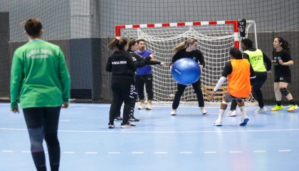 Bursa Büyükşehirli hentbolcular ligde ve Avrupa’da fırtına gibi