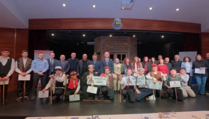 Bursa İnegöl’de genç meddahlar sahne aldı