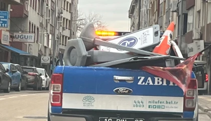 Bursa Nilüfer’de kaldırımlar işgallerden arındırılıyor