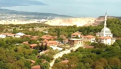 Bursa Orhangazi’de taş ocakları yerleşimlere dayandı