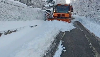 Bursa Osmangazi Belediyesi kar mesaisini sürdürüyor