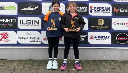 Bursa’da Osmangazi Belediyespor’dan çifte şampiyonluk